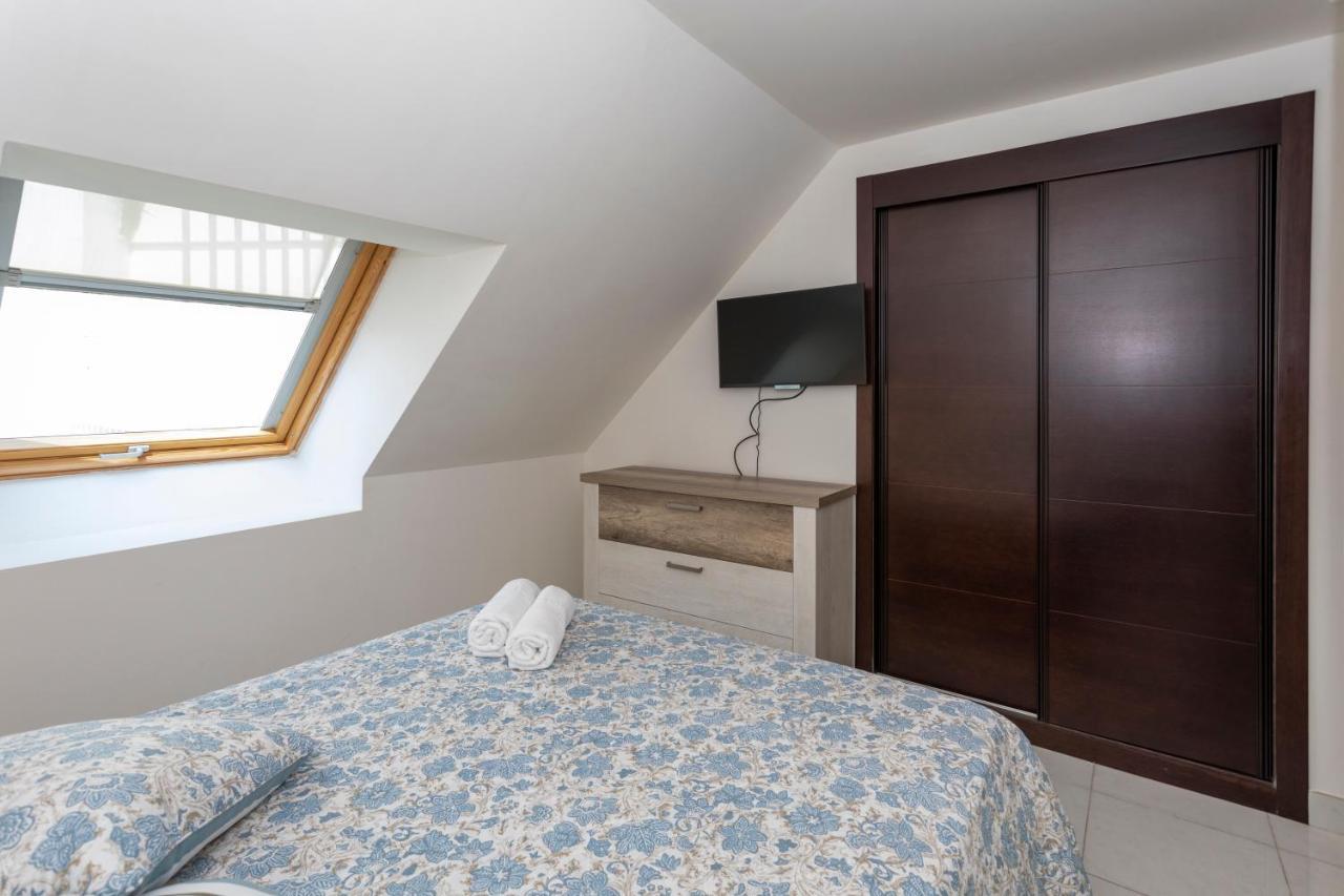 Apartment Nautilus Atico, 3 Dormitorios, Puerto, By Bookindenia *